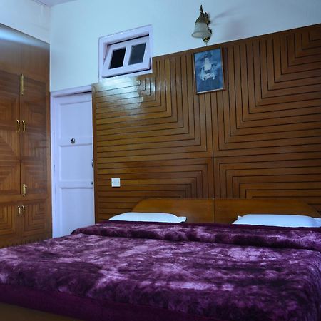 Clarks Hotel Mussoorie Buitenkant foto