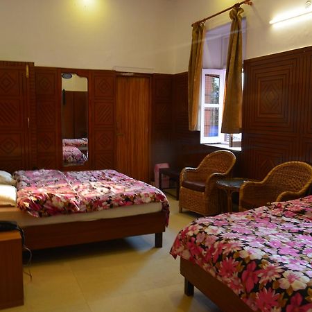 Clarks Hotel Mussoorie Buitenkant foto
