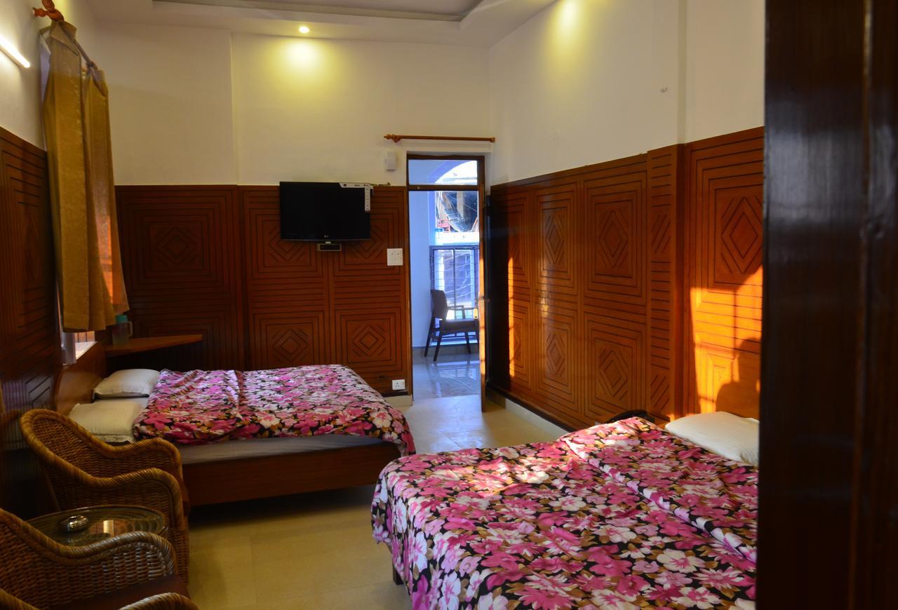 Clarks Hotel Mussoorie Buitenkant foto
