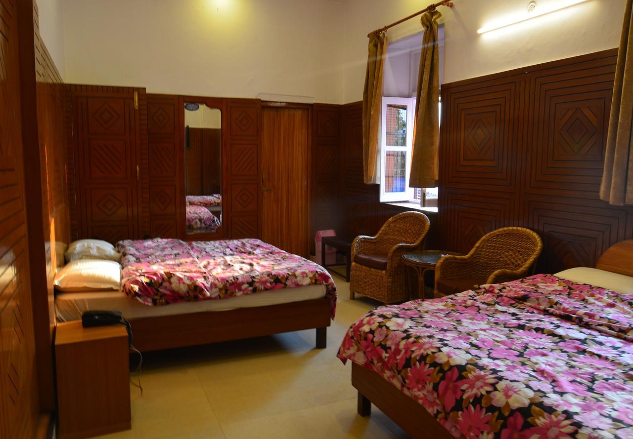 Clarks Hotel Mussoorie Buitenkant foto