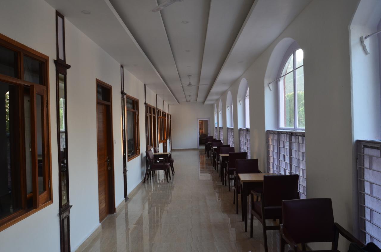 Clarks Hotel Mussoorie Buitenkant foto